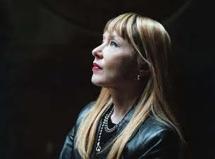 SUZANNE VEGA